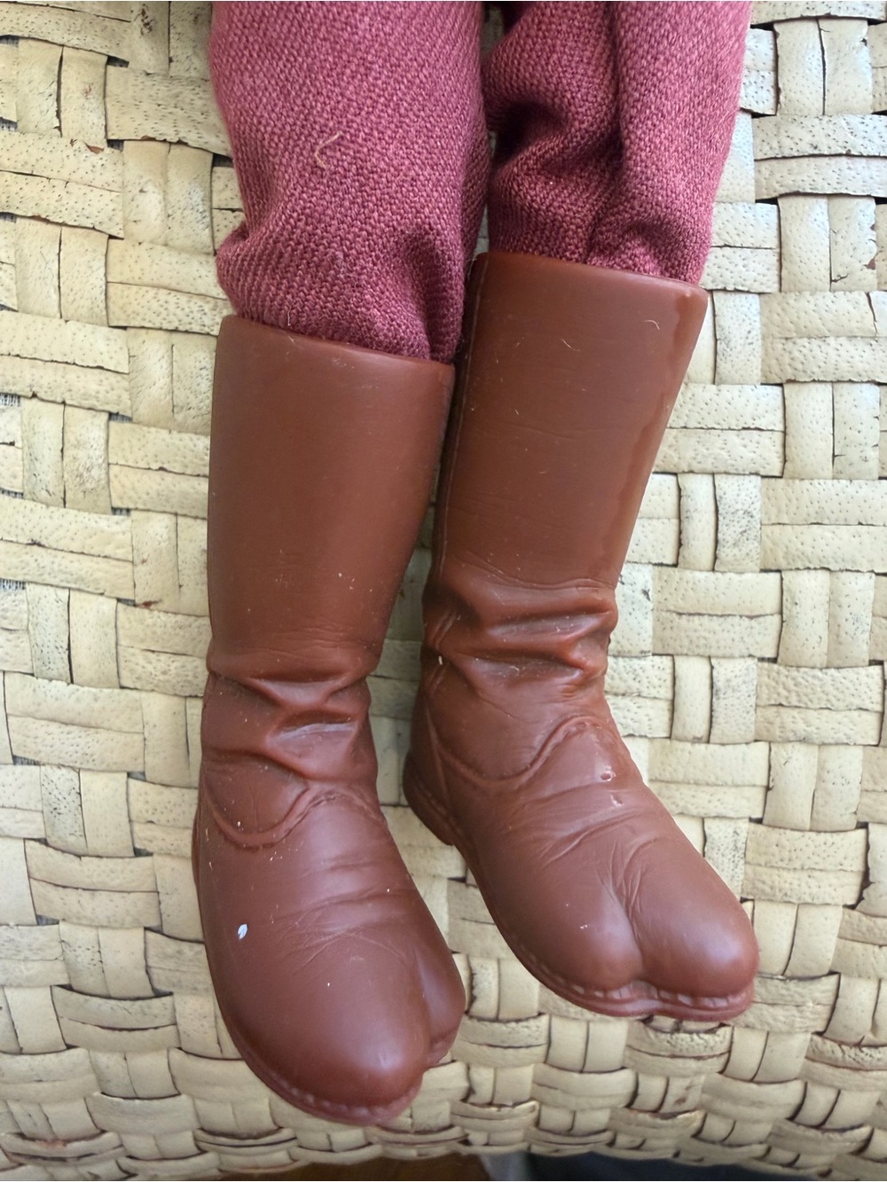 Vintage Hasbro Planet of the Apes Action Figure in Brown and Burgundy Outfit - Picture 5 of 7